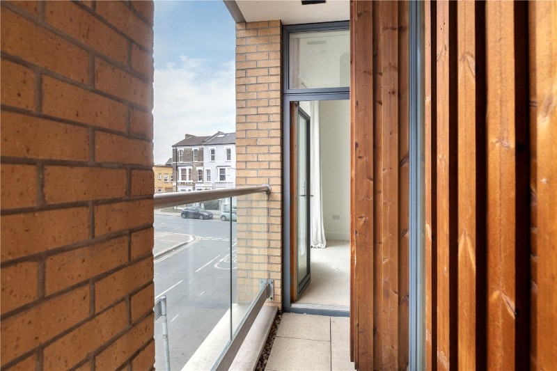Deodar Road, London, SW15