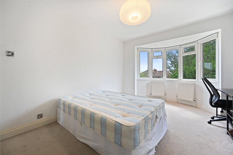 St. Dunstans Gardens, London, W3