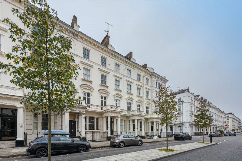 St Georges Drive, London, SW1V
