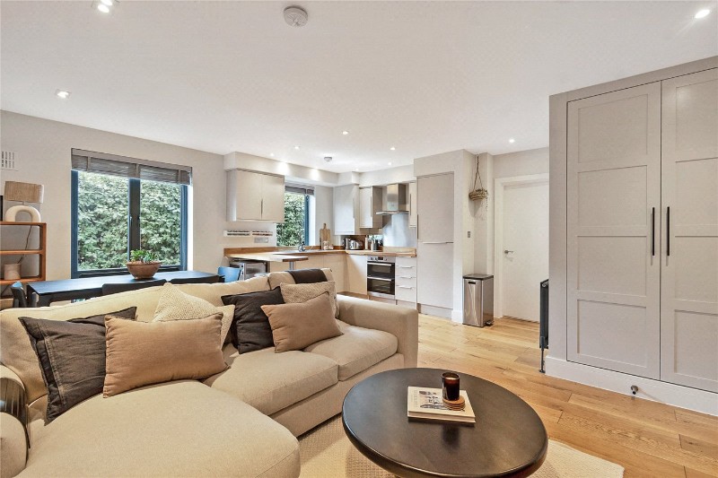 Tiffany, 67 Oakhurst Grove, East Dulwich, London, SE22