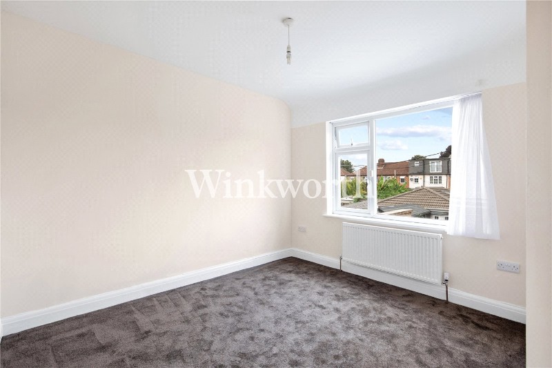 Chatsworth Drive, Enfield, EN1