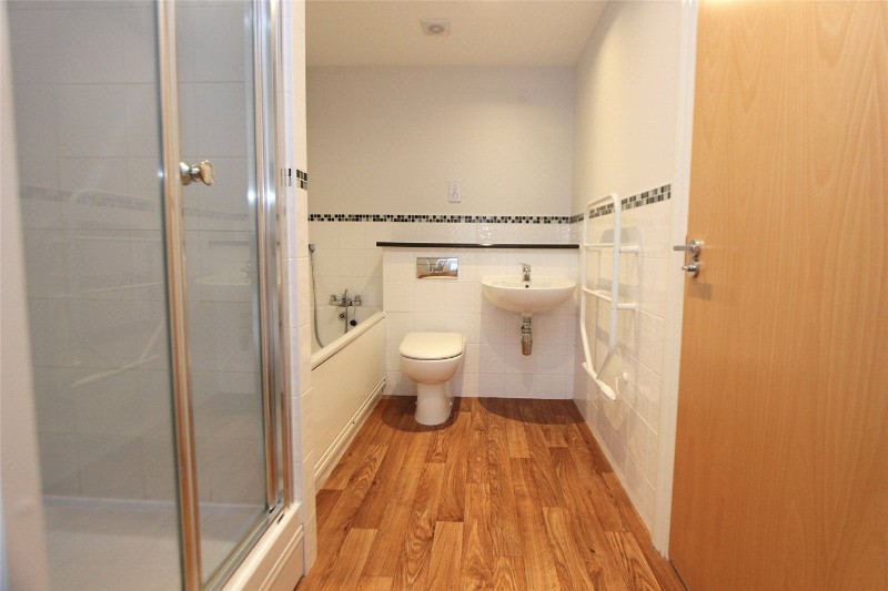 Glendale Gardens, Leigh-on-Sea, SS9