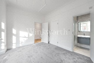 Ravenscroft Avenue, London, NW11