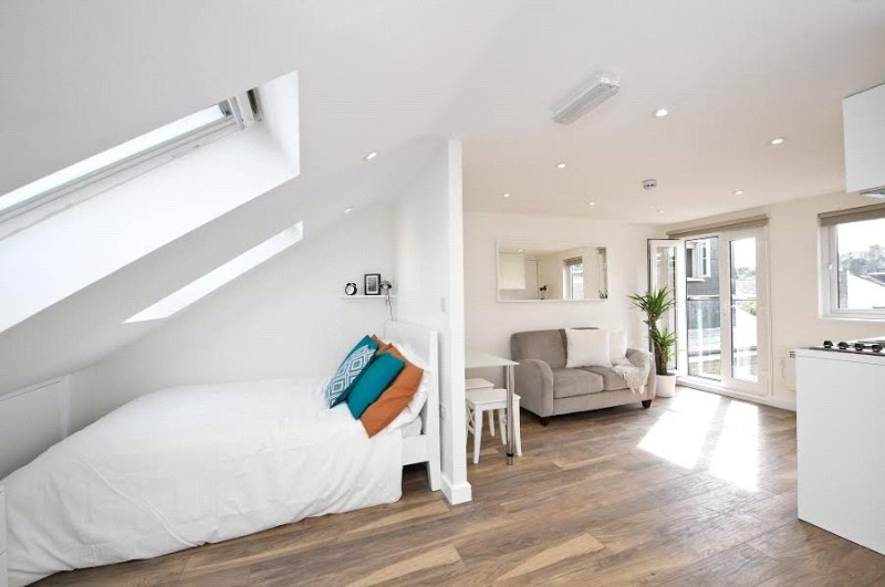 Bloemfontein Road, Shepherds Bush, London, W12