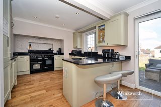 Summerville Gardens, Cheam, Sutton, SM1