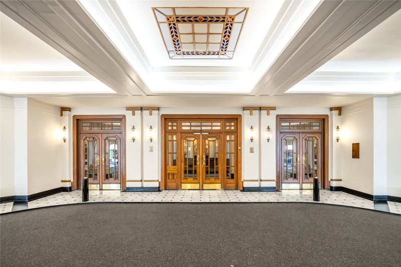 Berkeley Court, Marylebone Road, London, NW1