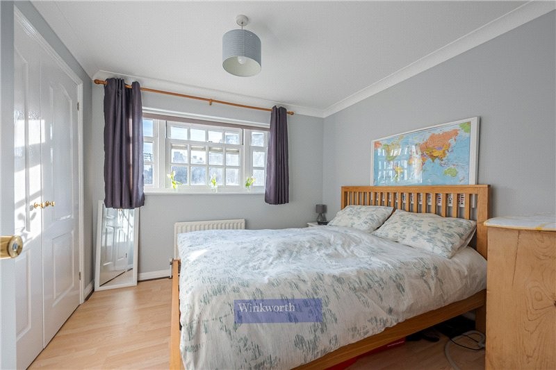 Bedser Close, London, SE11