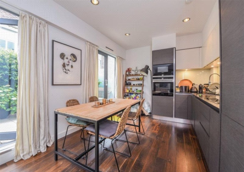 Porteus Place, London, SW4