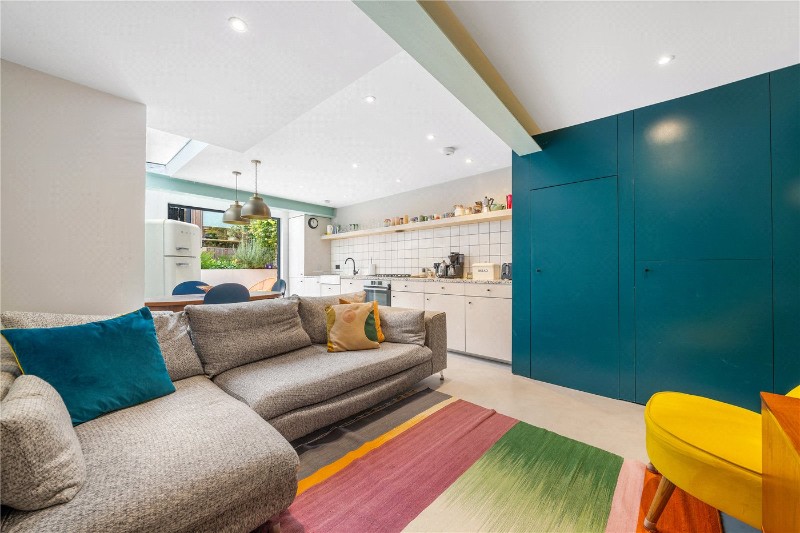 Lyndhurst Way, Peckham Rye, London, SE15