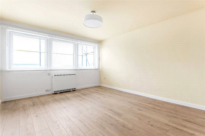 Sidney Street, London, E1