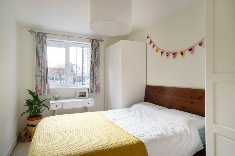Morton Close, London, E1