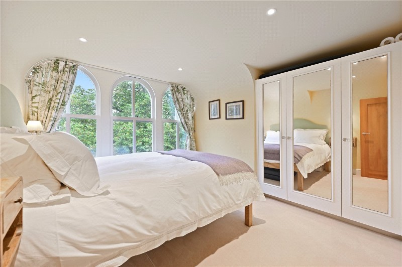 Aldridge Road Villas, London, W11