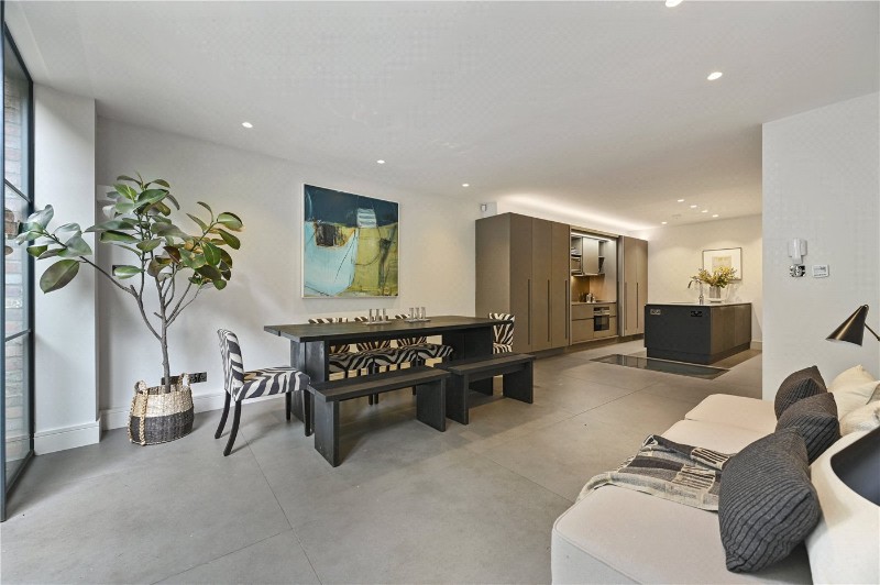 Kensington Place, Kensington, London, W8