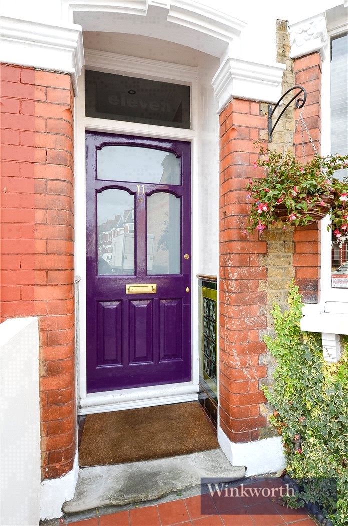 Kirkstall Avenue, London, N17