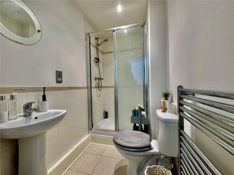 Le Petit Manoir, 70 Lansdowne Road, Bournemouth, Dorset, BH1