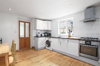 Warbeck Road, London, W12