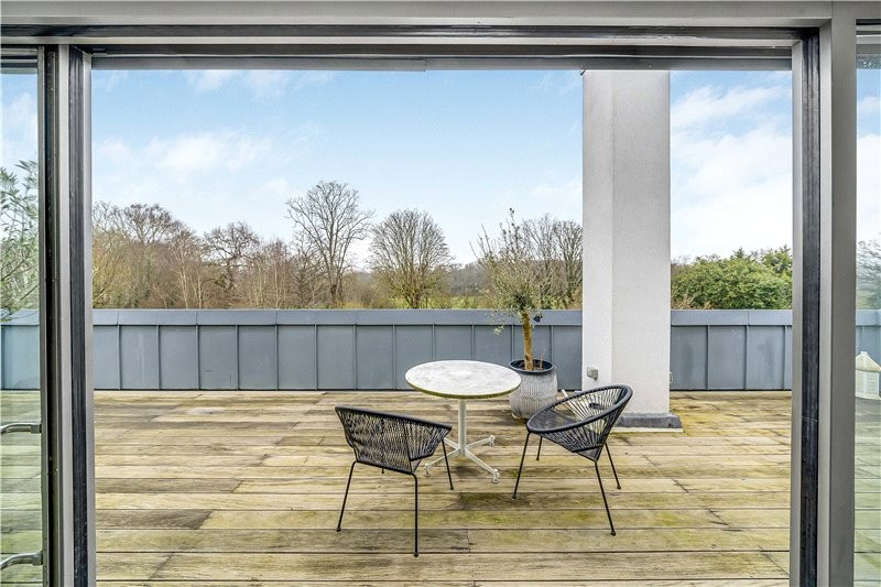 Roedean Crescent, Putney, London, SW15