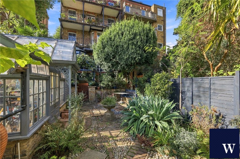 Southwood Lane, London, N6
