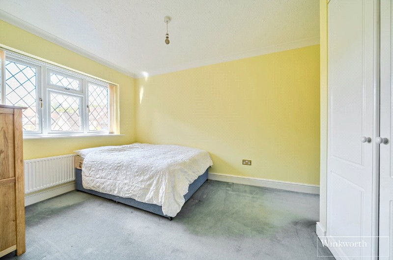 Heywood Drive, Bagshot, Surrey, GU19