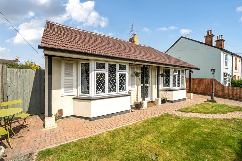 Upper Weybourne Lane, Farnham, Surrey, GU9