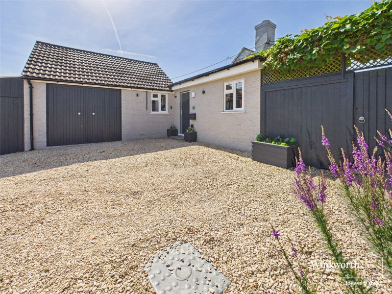 Breach Square, Priory Avenue, Hungerford, Berkshire, RG17