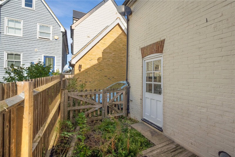 Island Wall, Whitstable, CT5