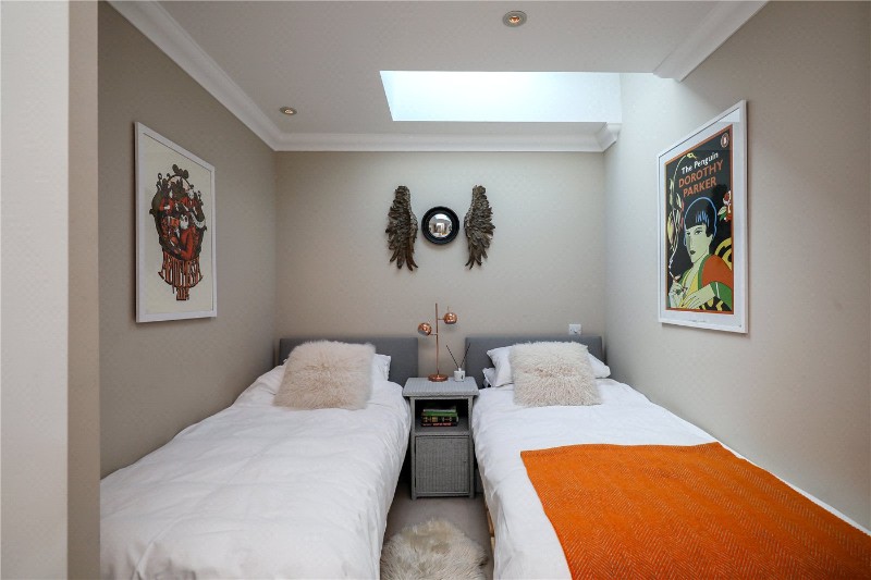 Twyford Avenue, LONDON, W3