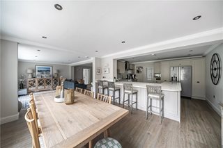 Searle Road, Farnham, Surrey, GU9