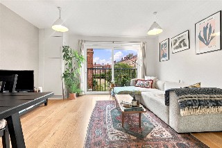 Cresset Road, London, E9