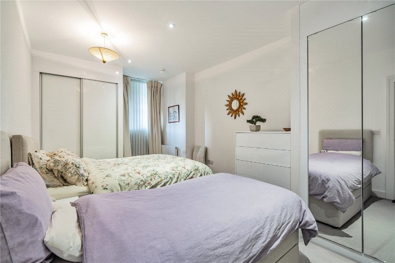 Granite Apartments, 30 River Gardens Walk, Greenwich, London, SE10