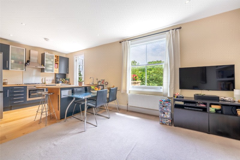 Sutherland Avenue, London, W9