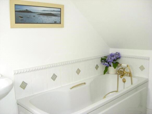 Lower Buckland Road, Lymington, Hampshire, SO41