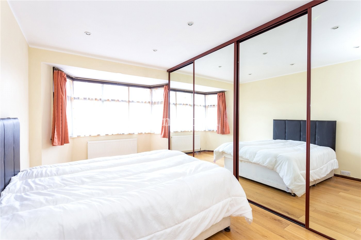 3 bedroom property for sale in Cheviot Gardens, London, NW2 (Ref