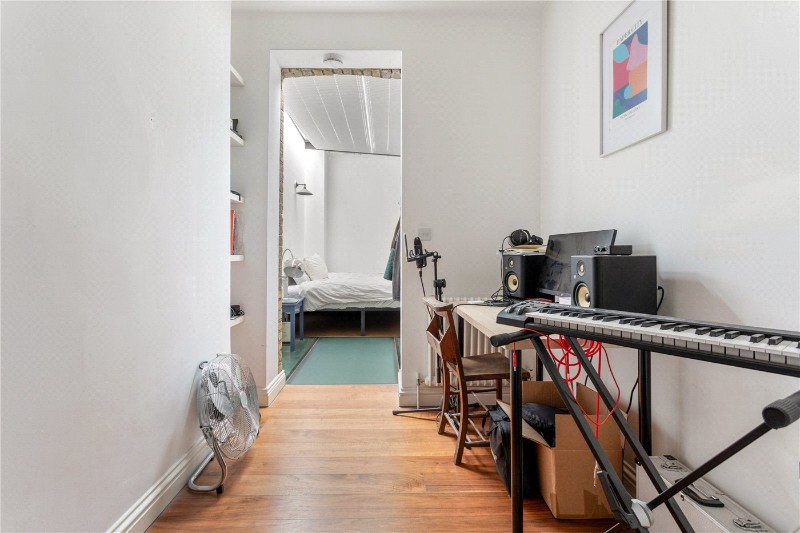 Newark Street, London, E1