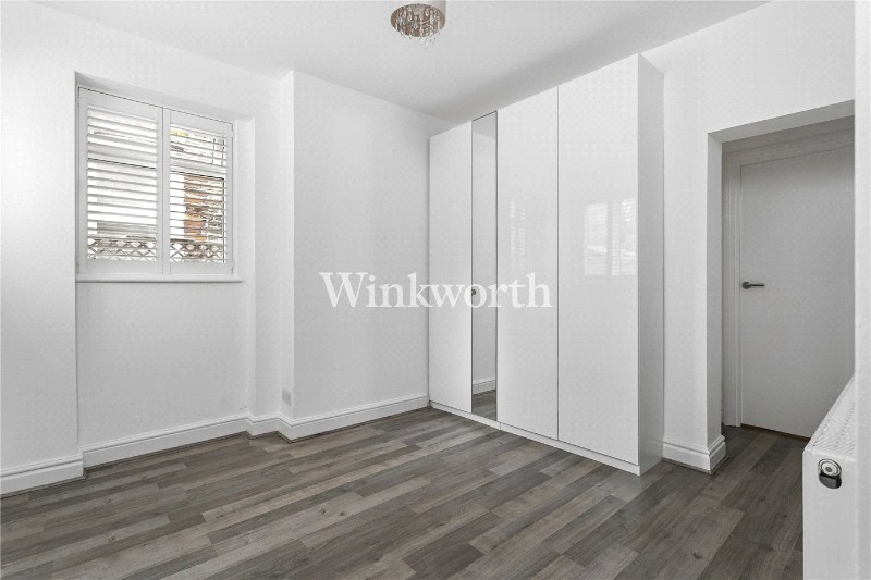 Haslemere Road, London, N21