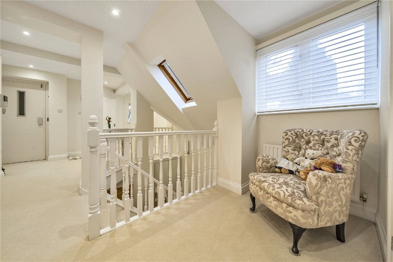 Swingate Road, Farnham, Surrey, GU9