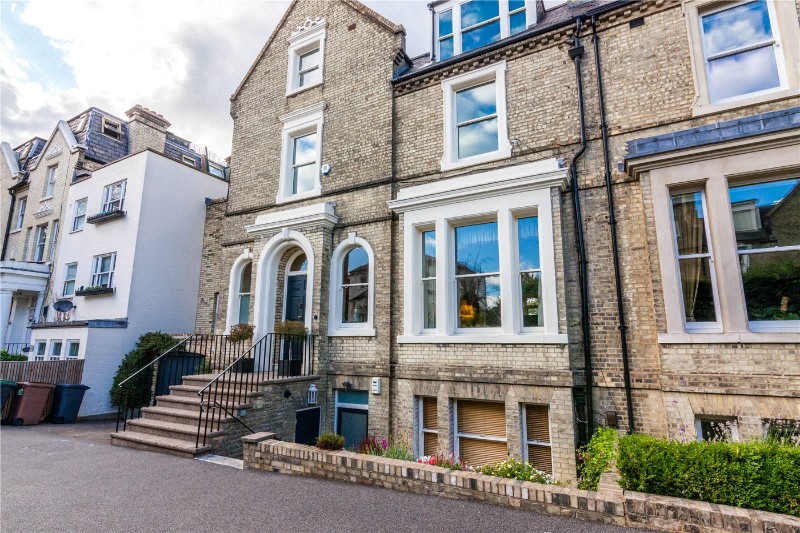 Hampstead Lane, London, N6
