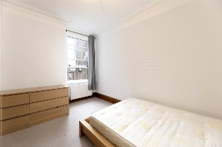 Sutton Lane North, London, W4