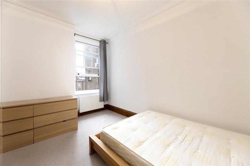 Sutton Lane North, Chiswick, W4