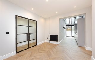 Alderney Street, London, SW1V