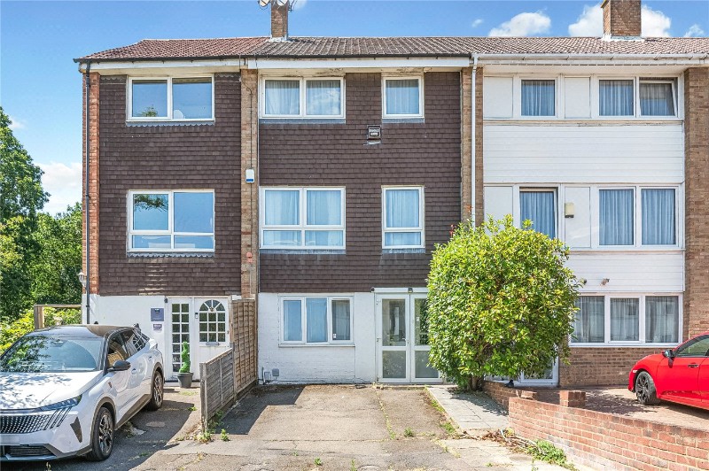 Mead Way, Bromley, BR2