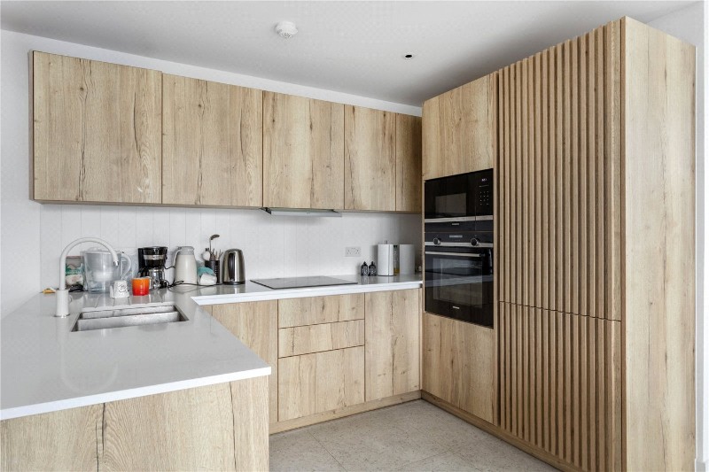 Tapestry Way, London, E1
