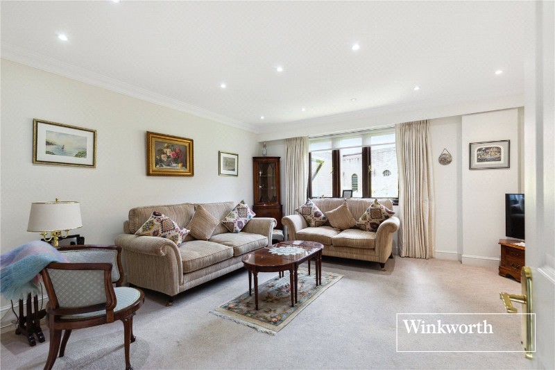 Regents Park Road, Finchley, London, N3