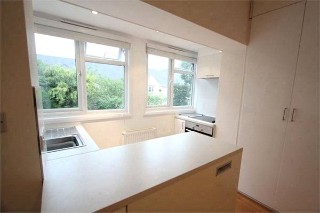 Beach Avenue, Leigh-on-Sea, SS9