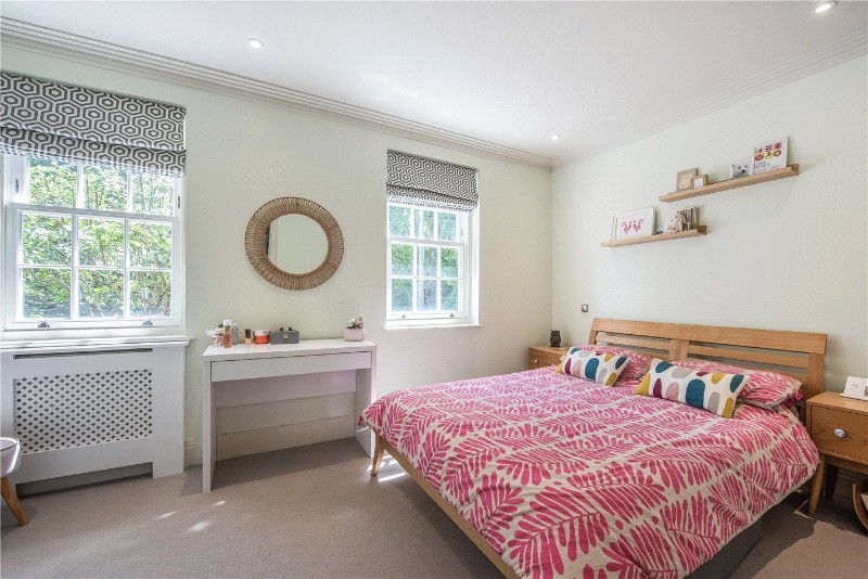 Elizabeth Place, Winchester, Hampshire, SO22