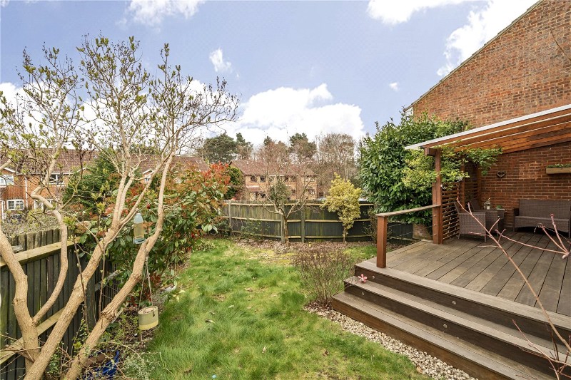 Arthur Close, Bagshot, GU19