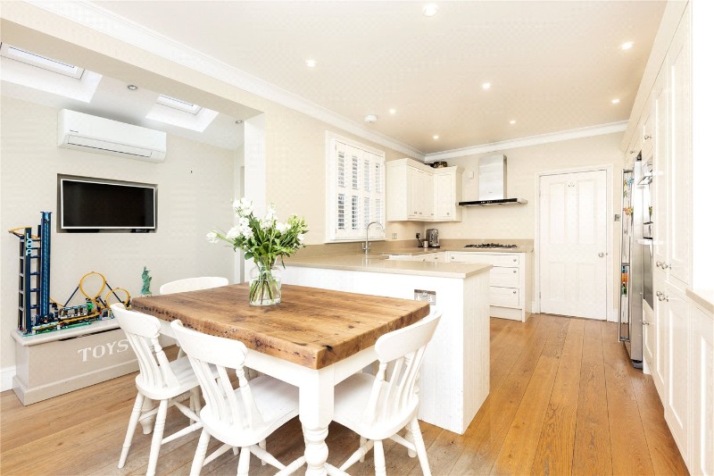 Merton Road, London, SW18