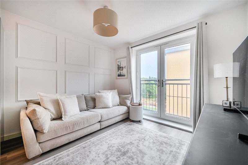 Nightingale Walk, Farnham, Surrey, GU9