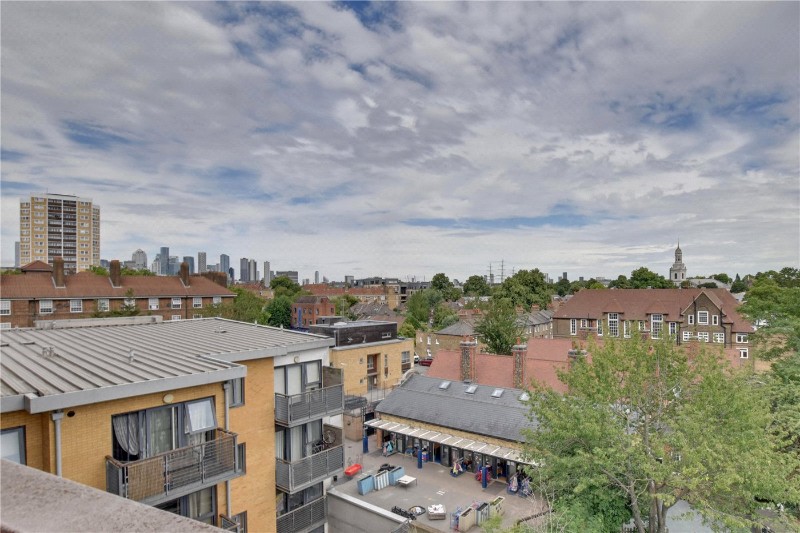 Tarves Way, Greenwich, London, SE10