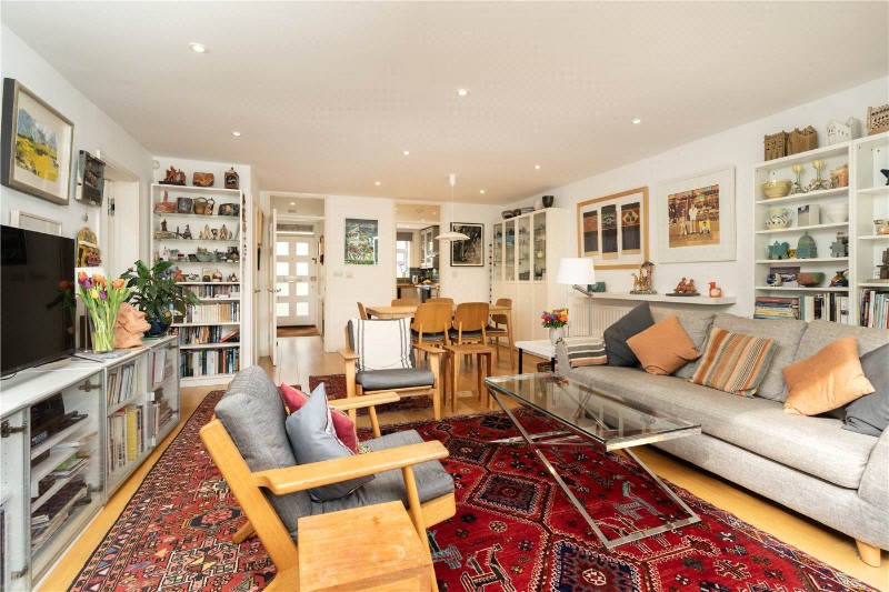 St. Margarets Crescent, London, SW15